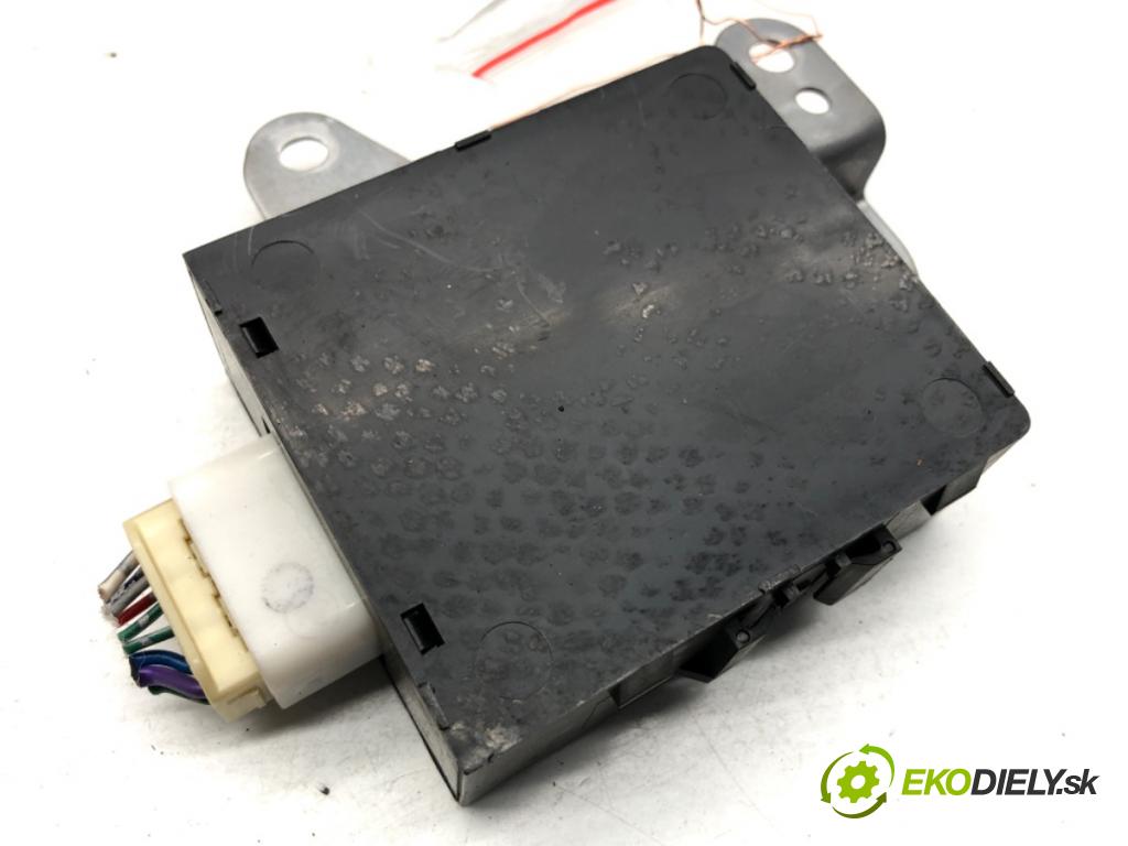 TOYOTA LAND CRUISER J12 samochód terenowy zamknięty 2006 127 kW 3.0 D-4D (KDJ120, KDJ125, KDJ121) 2982 Modul náhonu (pohonu) 89530-60290 (Riadiaca jednotka ostatné)