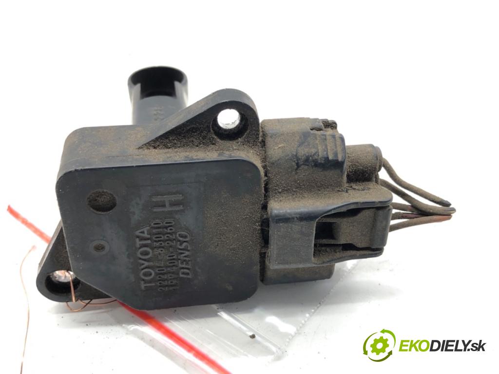 TOYOTA LAND CRUISER J12 samochód terenowy zamknięty 2006 127 kW 3.0 D-4D (KDJ120, KDJ125, KDJ121) 2982 váha vzduchu 22204-33010 (Snímač hmotnosti vzduchu)