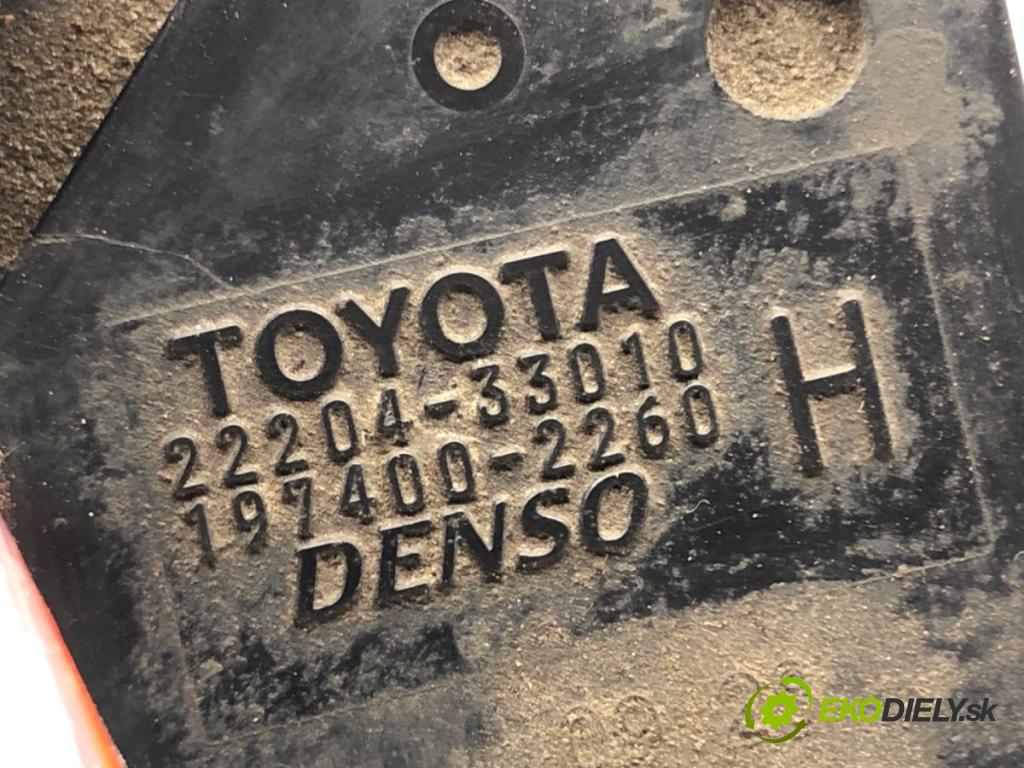 TOYOTA LAND CRUISER J12 samochód terenowy zamknięty 2006 127 kW 3.0 D-4D (KDJ120, KDJ125, KDJ121) 2982 Váha vzduchu 22204-33010 (Váha vzduchu)