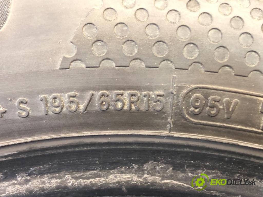 --- ---      PNEUMATIKY: PARA: VÍCENÁ SEZÓNA: 195/65 15" AUSTONE:
