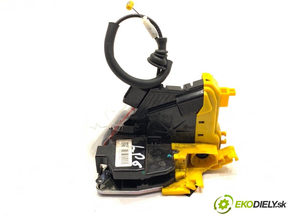 KIA CEED Kombi 2016 100 kW 1.6 CRDi 136 1582 zámok dveře levý přední část 81310-A2400