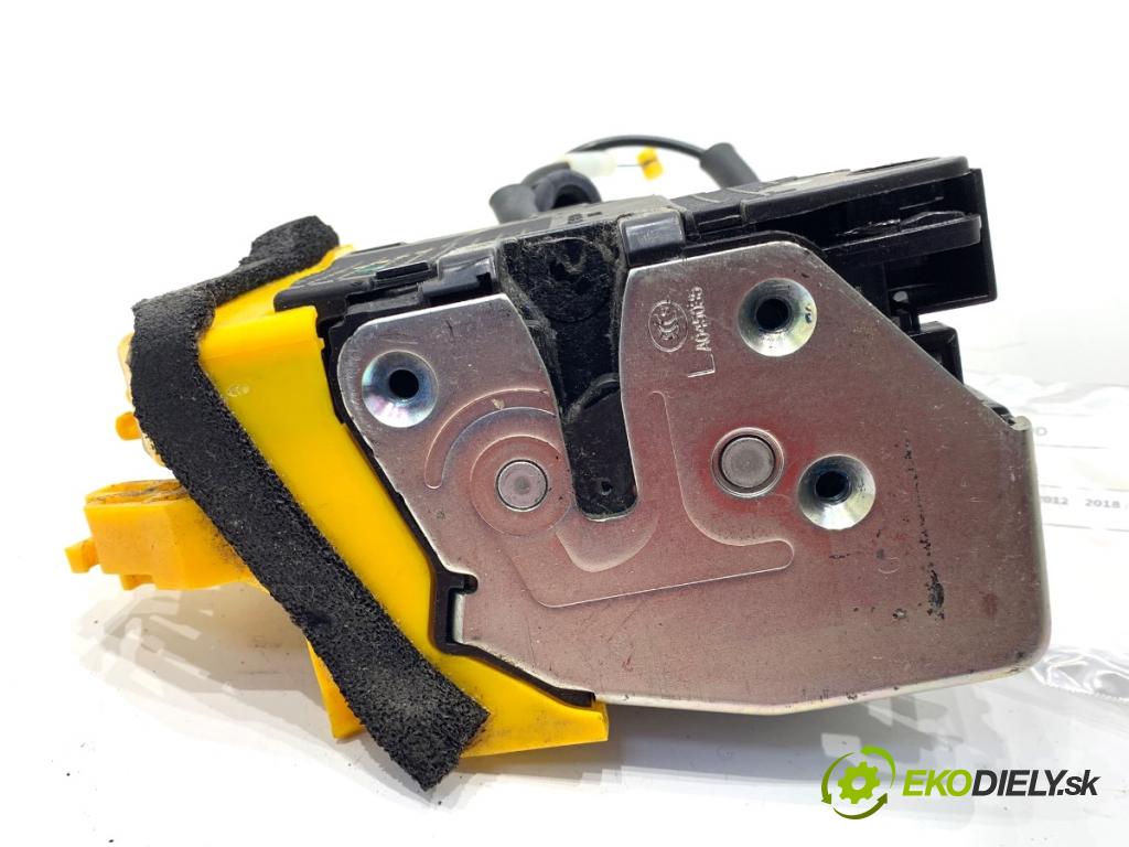 KIA CEED Kombi 2016 100 kW 1.6 CRDi 136 1582 zámok dveře levý přední část 81310-A2400