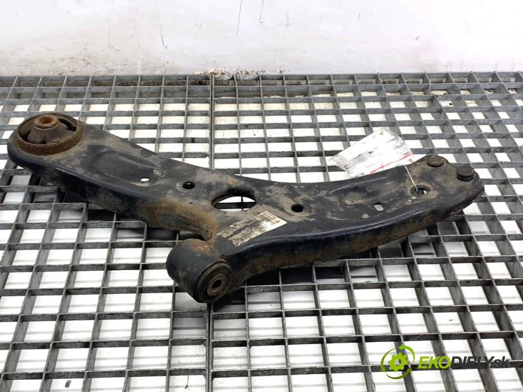 KIA CEED Kombi 2016 100 kW 1.6 CRDi 136 1582 rameno levý přední část