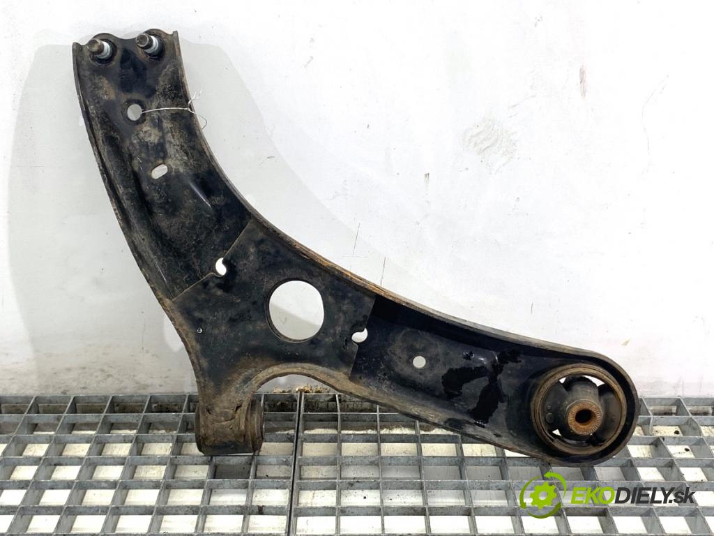 KIA CEED Kombi 2016 100 kW 1.6 CRDi 136 1582 rameno levý přední část