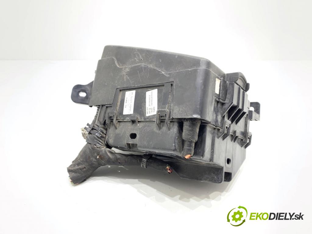 KIA CEED Kombi 2016 100 kW 1.6 CRDi 136 1582 Skrinka poistková 91318-A2480 (Poistková skrinka)