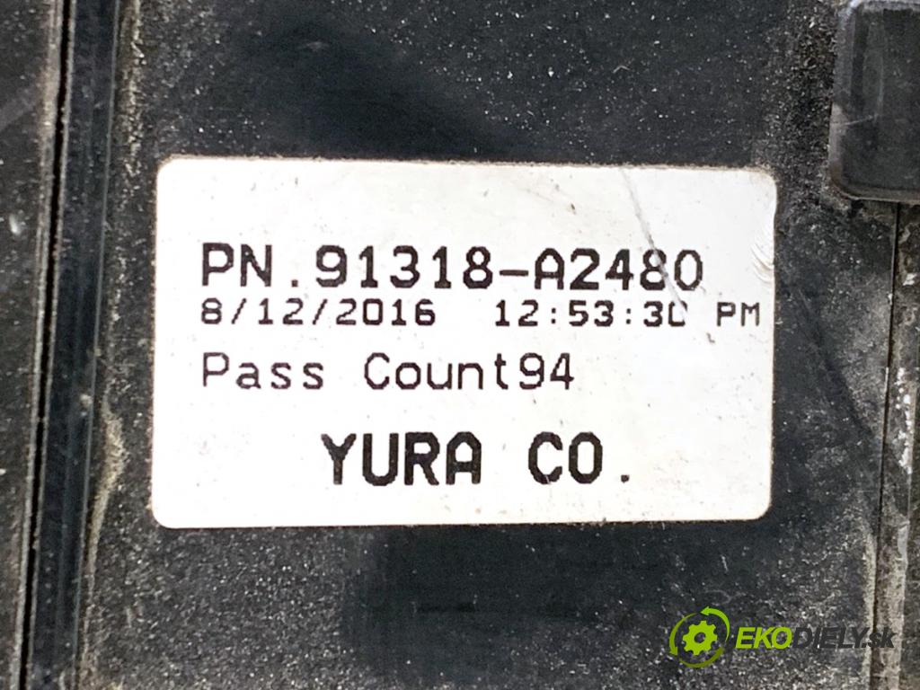 KIA CEED Kombi 2016 100 kW 1.6 CRDi 136 1582 Skrinka poistková 91318-A2480 (Poistková skrinka)