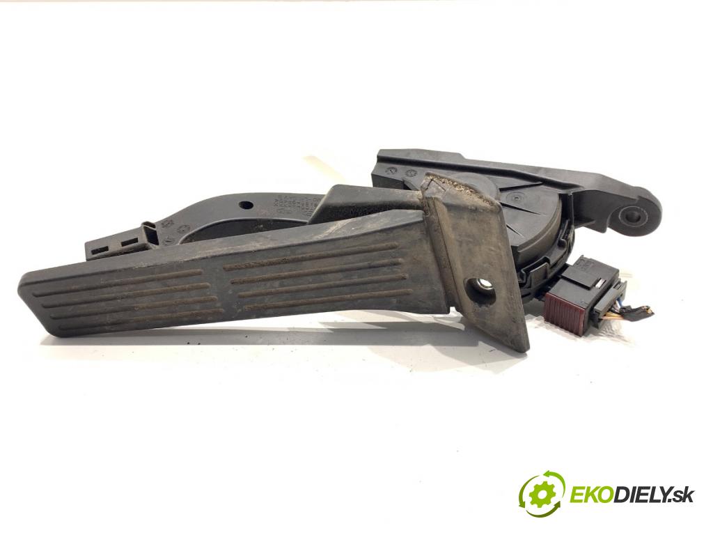 KIA CEED Kombi 2016 100 kW 1.6 CRDi 136 1582 Potenciometer plynu 32700-3XXXX (Potenciometer plynového pedálu)