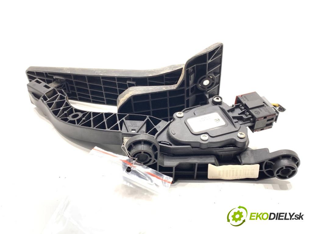 KIA CEED Kombi 2016 100 kW 1.6 CRDi 136 1582 potenciometr plynového pedálu 32700-3XXXX (Potenciometr plynového pedálu)