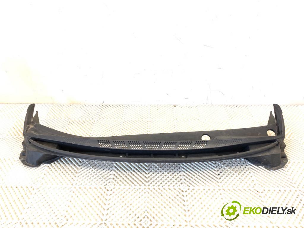 KIA CEED Kombi 2016 100 kW 1.6 CRDi 136 1582 Torpédo, plast pod čelné okno 86151-A2000 (Torpédo (plast pod čelným sklom))