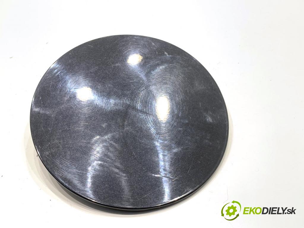 KIA CEED Kombi 2016 100 kW 1.6 CRDi 136 1582 Dvierka nádrže paliva 69510-A2200 (Kľučka dverí ostatné)