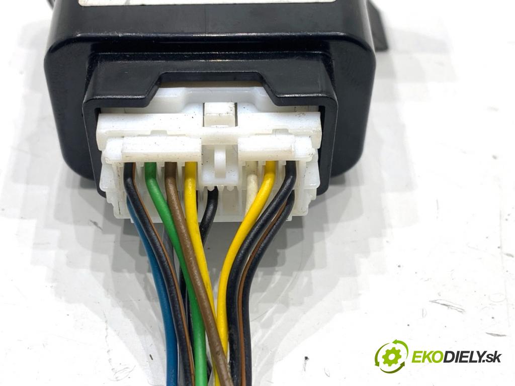 KIA CEED Kombi 2016 100 kW 1.6 CRDi 136 1582 HNÍZDO: USB 96120-A2200