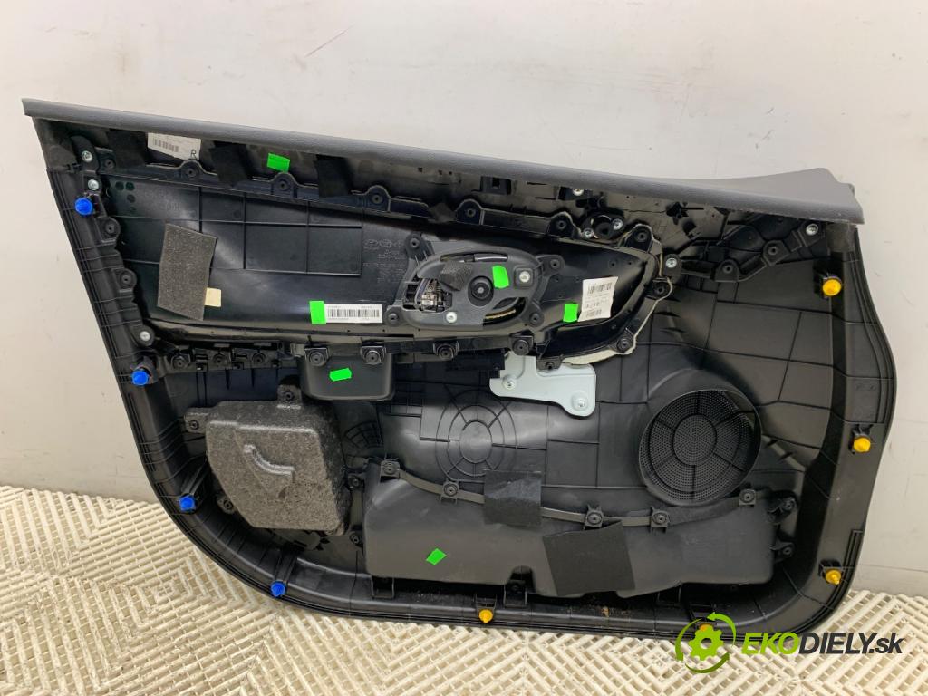 KIA CEED Kombi 2016 100 kW 1.6 CRDi 136 1582 ča dveře pravý přední část 82340-A2000