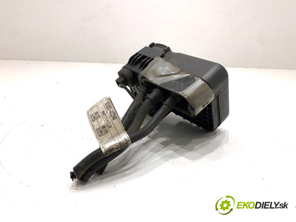 KIA CEED Kombi 2016 100 kW 1.6 CRDi 136 1582 svorka plus 91851-A2240