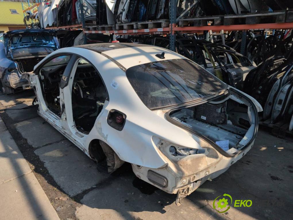 MERCEDES-BENZ CLA coupe coupe 2017 80 kW CLA 180 CDI / d (117.312) 1461 karoséria ČTVRŤÁK: Blatník prah strecha PODŁUŻNICA