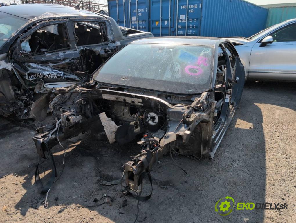 SKODA SUPERB III liftback 2018 110 kW 2.0 TDI 1968 karoséria ČTVRŤÁK: Blatník prah strecha PODŁUŻNICA 