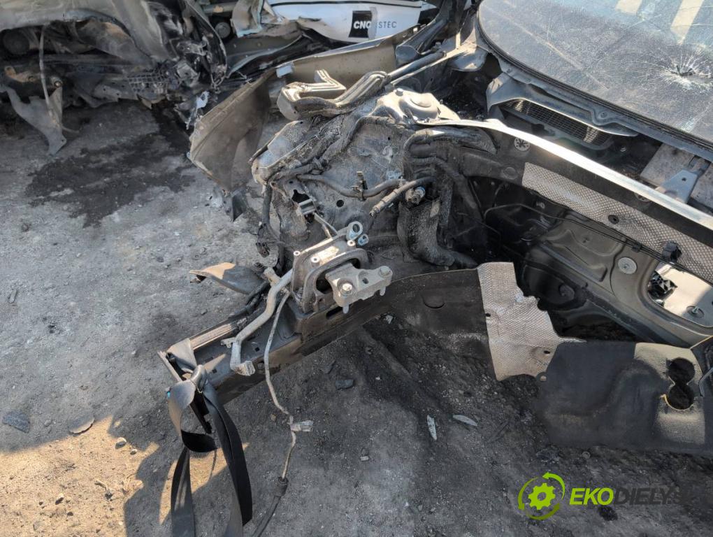 SKODA SUPERB III liftback 2018 110 kW 2.0 TDI 1968 karoséria ČTVRŤÁK: Blatník prah strecha PODŁUŻNICA