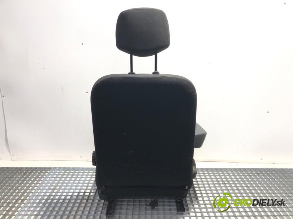 RENAULT MASTER III Skrzynia 2021 120 kW 2.3 dCi 165 FWD (FV0P, FV0U, FV11, FV12) 2298 Sedadlo ľavy predný