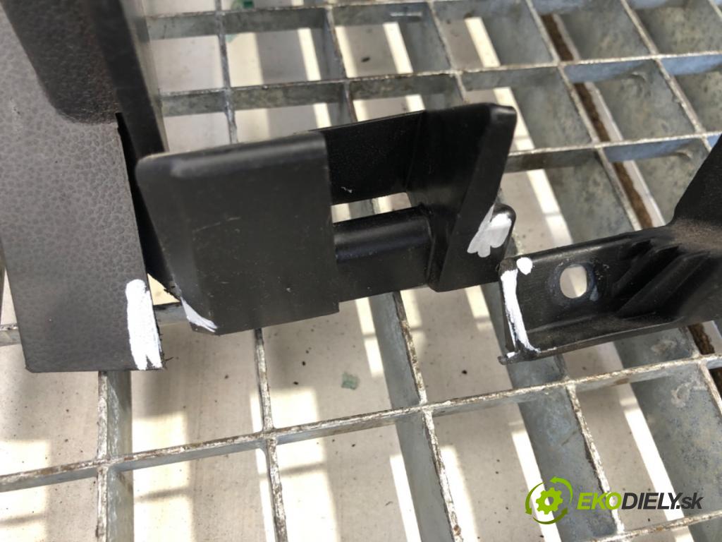 RENAULT MASTER III Skrzynia 2021 120 kW 2.3 dCi 165 FWD (FV0P, FV0U, FV11, FV12) 2298 Palubná doska  (Palubná doska)