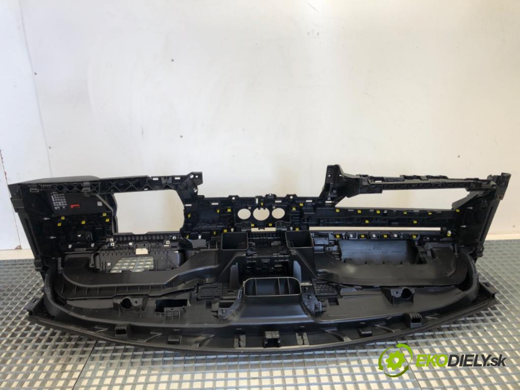 RENAULT MASTER III Skrzynia 2021 120 kW 2.3 dCi 165 FWD (FV0P, FV0U, FV11, FV12) 2298 Palubná doska  (Palubná doska)