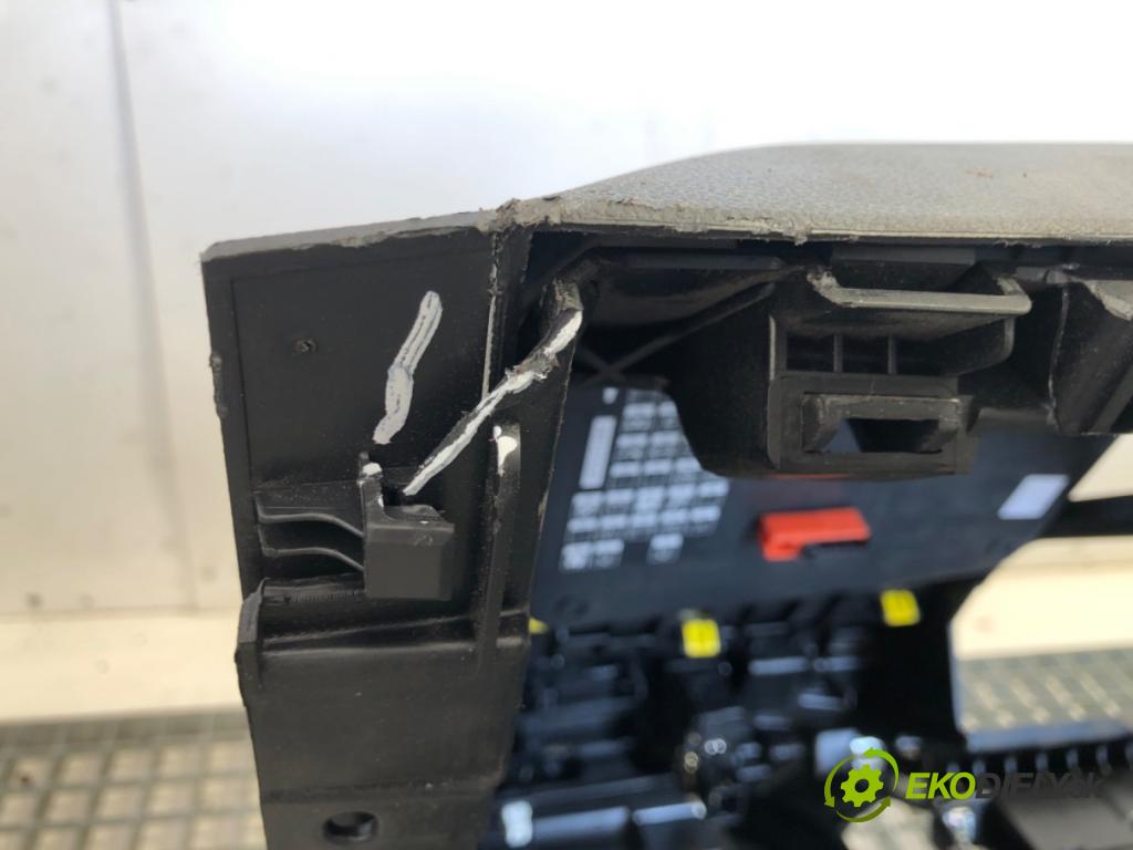 RENAULT MASTER III Skrzynia 2021 120 kW 2.3 dCi 165 FWD (FV0P, FV0U, FV11, FV12) 2298 Palubná doska  (Palubná doska)