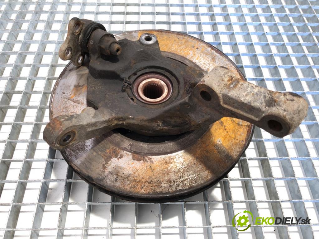 RENAULT TRAFIC II Autobus 2009 84 kW 2.0 dCi 115 1995 náboj pravy predný