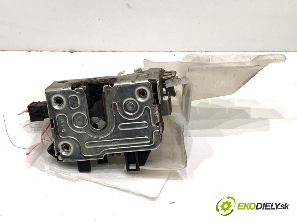 RENAULT THALIA II sedan 2011 55 kW 1.2 16V (LU2V) 1149 zámok dveře pravý přední část 805024379R