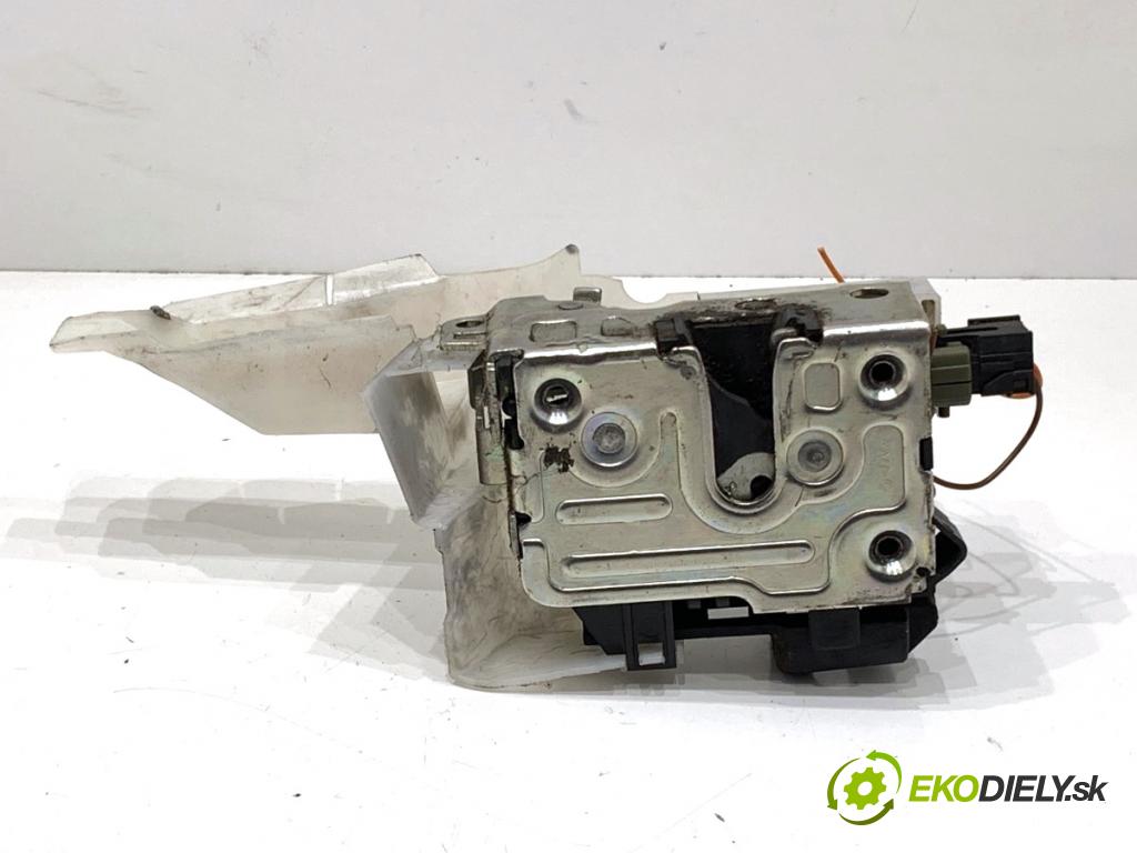 RENAULT THALIA II sedan 2011 55 kW 1.2 16V (LU2V) 1149 zámok dveře levý přední část 8200103795