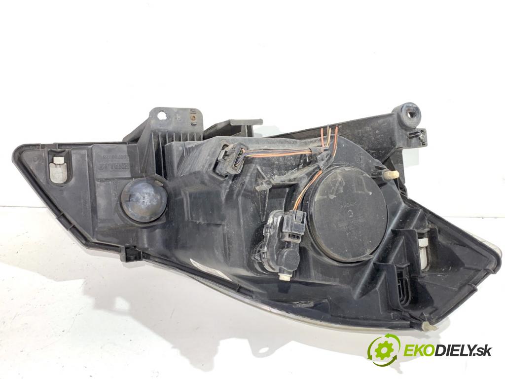 RENAULT THALIA II sedan 2011 55 kW 1.2 16V (LU2V) 1149 Svetlomet ľavy predný 7701070630