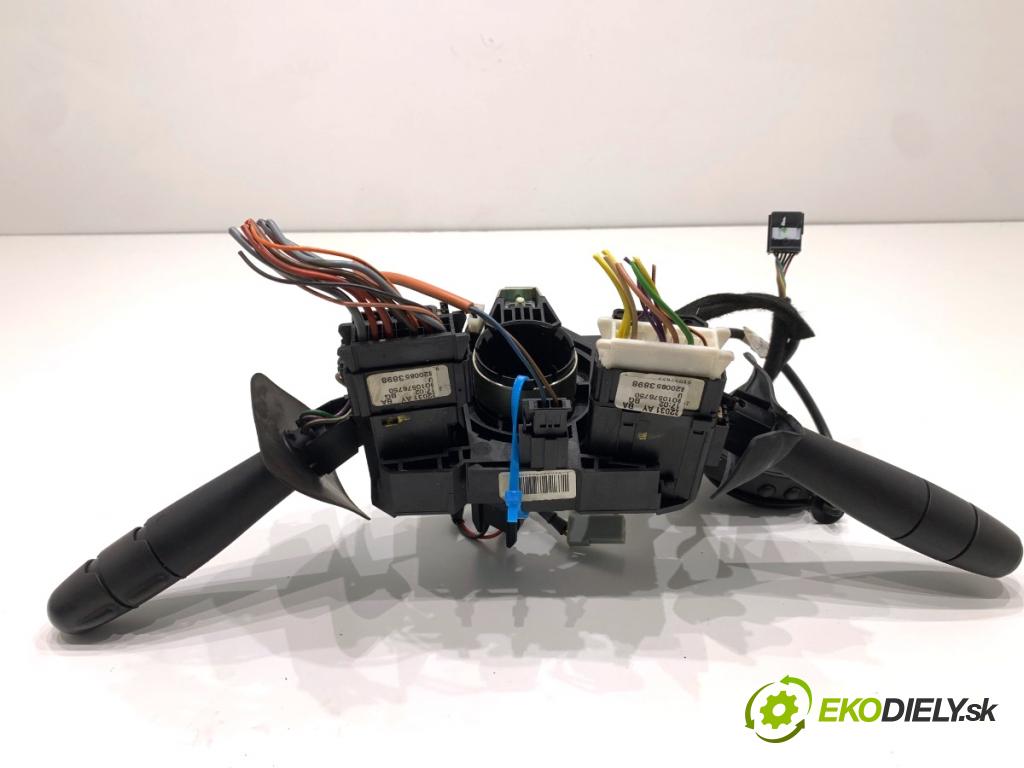 RENAULT THALIA II sedan 2011 55 kW 1.2 16V (LU2V) 1149 Prepínač kombinovaný 8200853898 (Prepínacie páčky pod volantom)