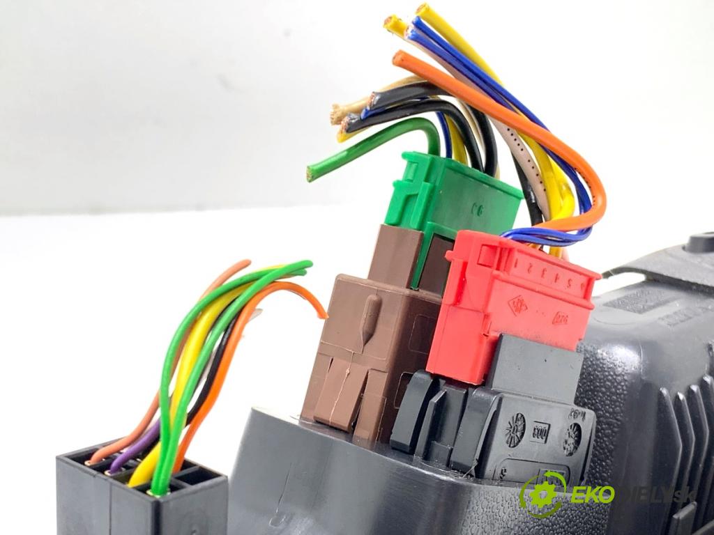 RENAULT THALIA II sedan 2011 55 kW 1.2 16V (LU2V) 1149 Prepínač okien 8200507734 (Prepínacie páčky pod volantom)