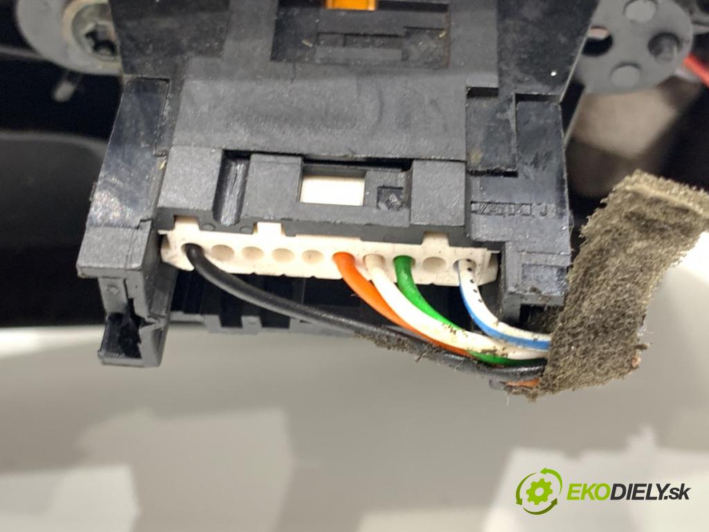 RENAULT THALIA II sedan 2011 55 kW 1.2 16V (LU2V) 1149 Spätné zrkadlo ľavy