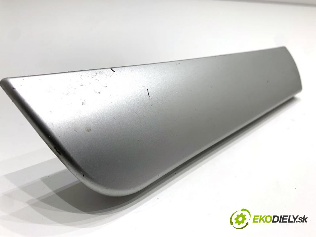 RENAULT THALIA II sedan 2011 55 kW 1.2 16V (LU2V) 1149 lišty kryt 8200697735 (Lišta)