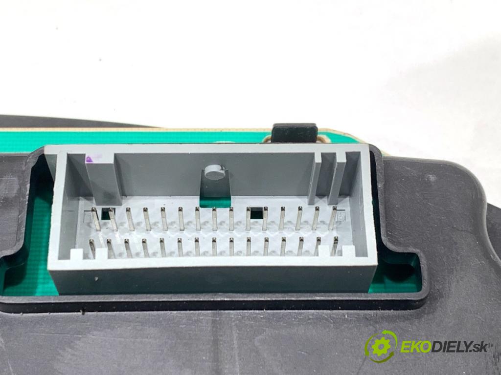 RENAULT THALIA II sedan 2011 55 kW 1.2 16V (LU2V) 1149 prístrojovka 8200748172 (Přístrojová deska)