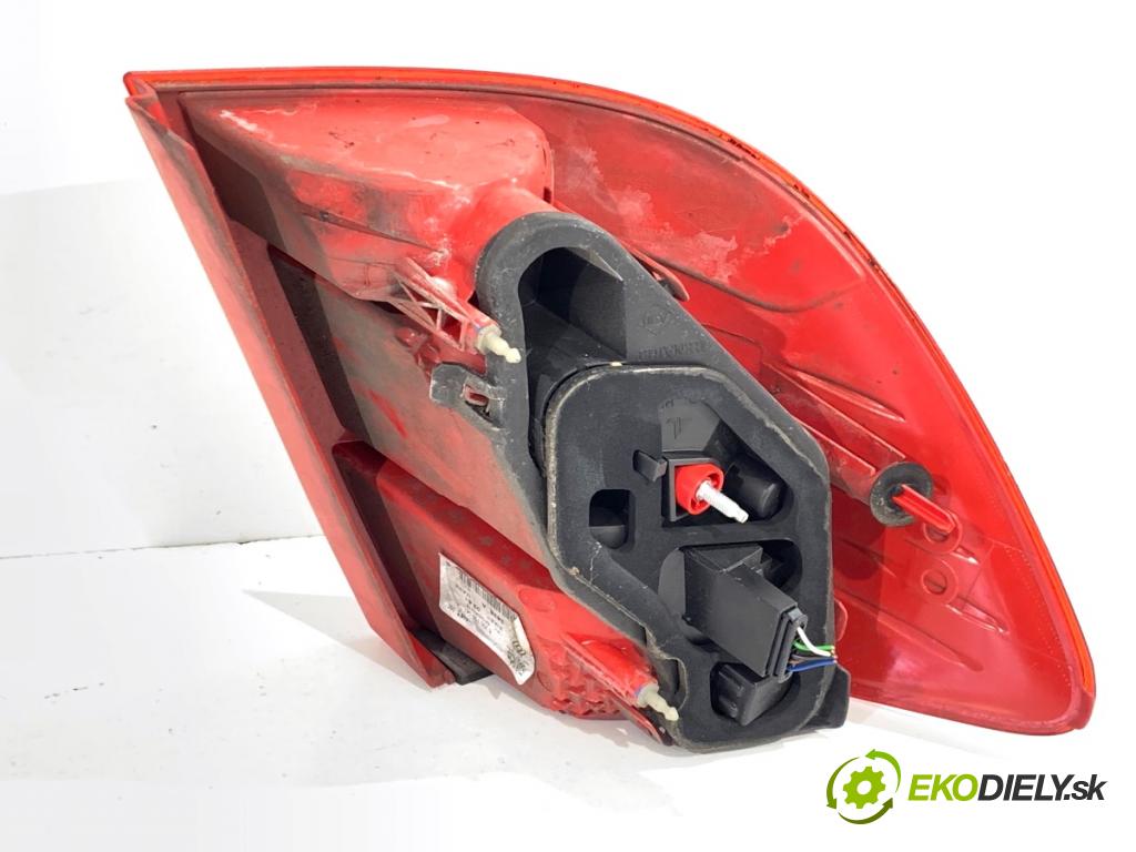 RENAULT THALIA II sedan 2011 55 kW 1.2 16V (LU2V) 1149 světlo pravý zadní část 8200700047