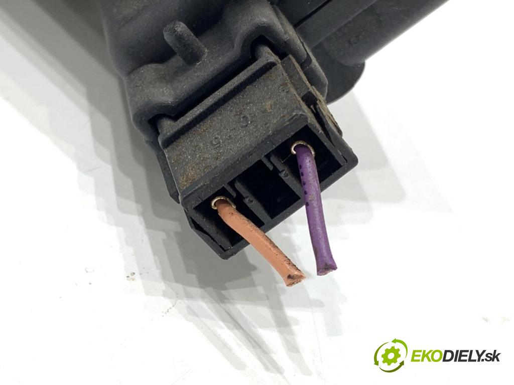 RENAULT THALIA II sedan 2011 55 kW 1.2 16V (LU2V) 1149 Kľučka dverí zad 8200447266