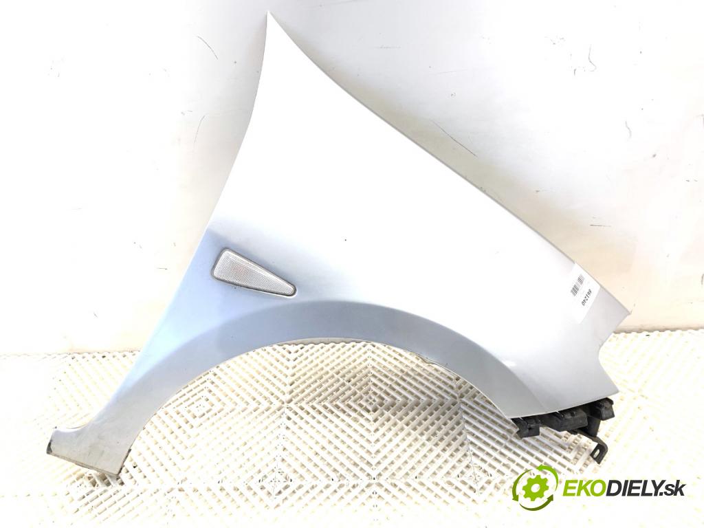 RENAULT THALIA II sedan 2011 55 kW 1.2 16V (LU2V) 1149 blatník pravý přední část 