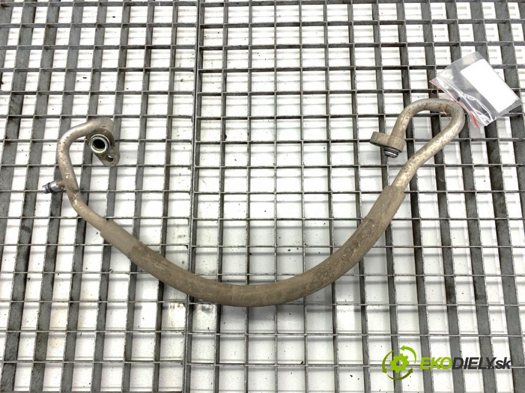 TOYOTA LAND CRUISER J12 samochód terenowy zamknięty 2006 127 kW 3.0 D-4D (KDJ120, KDJ125, KDJ121) 2982 rúrka klimatizace  (Trubka klimatizace)