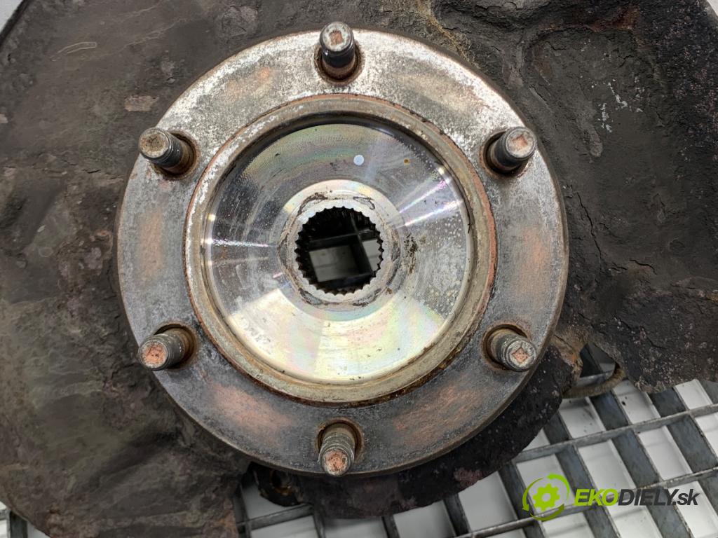 TOYOTA LAND CRUISER J12 samochód terenowy zamknięty 2006 127 kW 3.0 D-4D (KDJ120, KDJ125, KDJ121) 2982 náboj levý přední část