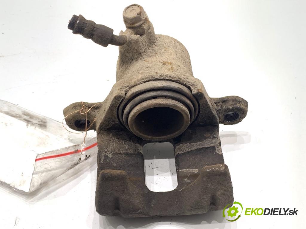 TOYOTA LAND CRUISER J12 samochód terenowy zamknięty 2006 127 kW 3.0 D-4D (KDJ120, KDJ125, KDJ121) 2982 Brzdič strmeň pravy zad