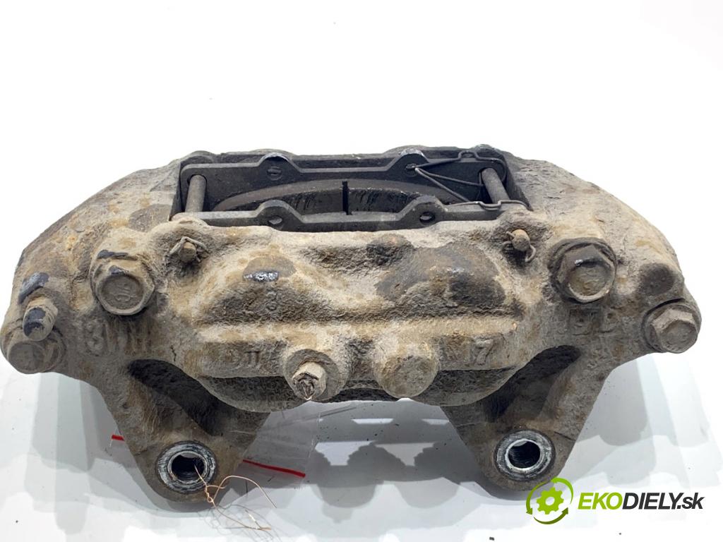 TOYOTA LAND CRUISER J12 samochód terenowy zamknięty 2006 127 kW 3.0 D-4D (KDJ120, KDJ125, KDJ121) 2982 brzdič třmen pravý přední část 