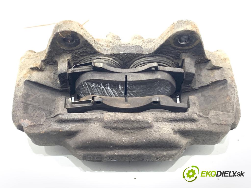 TOYOTA LAND CRUISER J12 samochód terenowy zamknięty 2006 127 kW 3.0 D-4D (KDJ120, KDJ125, KDJ121) 2982 brzdič třmen pravý přední část