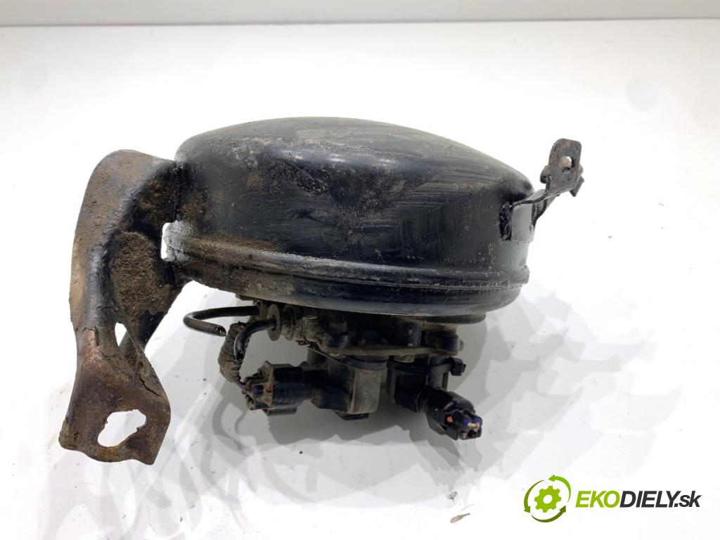 TOYOTA LAND CRUISER J12 samochód terenowy zamknięty 2006 127 kW 3.0 D-4D (KDJ120, KDJ125, KDJ121) 2982 Rozdeľovač hydraulický  (Rozdeľovač)