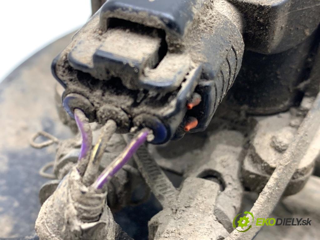 TOYOTA LAND CRUISER J12 samochód terenowy zamknięty 2006 127 kW 3.0 D-4D (KDJ120, KDJ125, KDJ121) 2982 Rozdeľovač hydraulický  (Rozdeľovač)