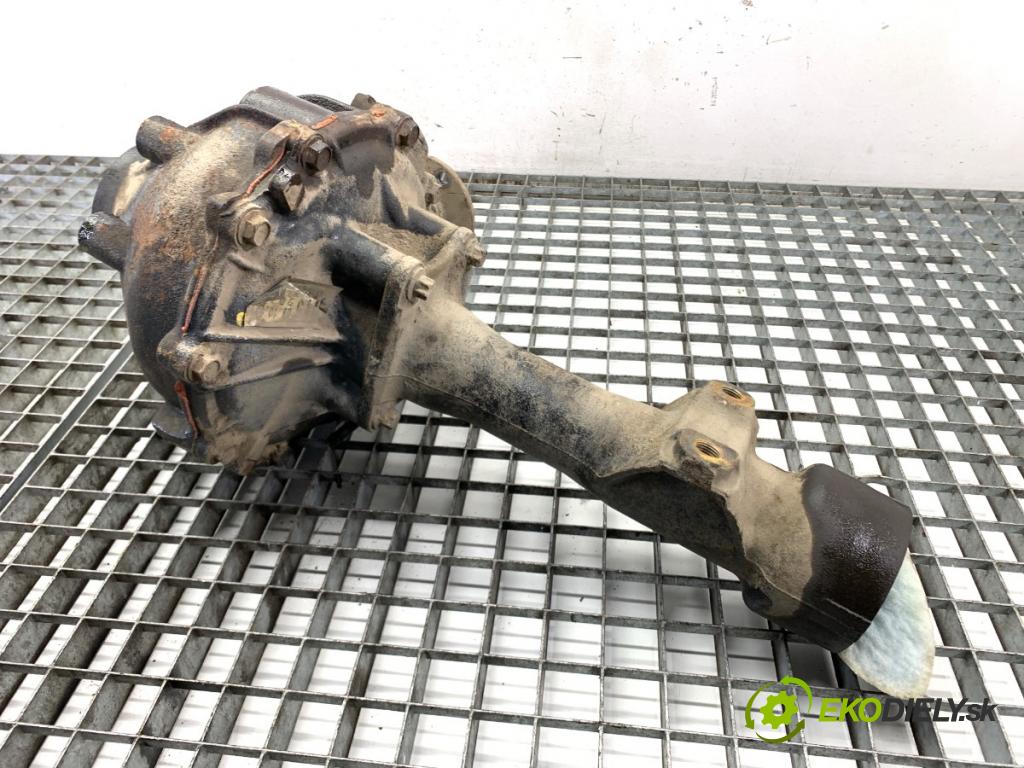 TOYOTA LAND CRUISER J12 samochód terenowy zamknięty 2006 127 kW 3.0 D-4D (KDJ120, KDJ125, KDJ121) 2982 Most ,diferenciál predný