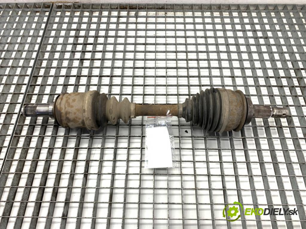 TOYOTA LAND CRUISER J12 samochód terenowy zamknięty 2006 127 kW 3.0 D-4D (KDJ120, KDJ125, KDJ121) 2982 poloos levý přední část 