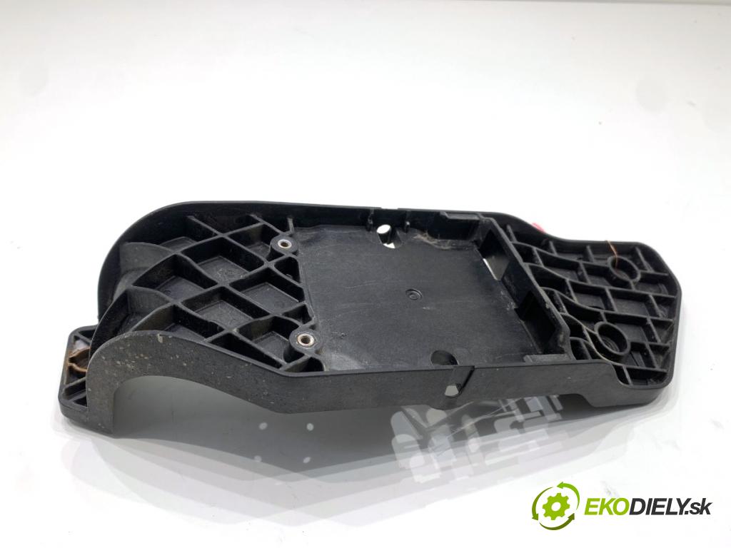 FORD USA ESCAPE III  2017 179 kW 2.0 179 kW [242 KM] 2017 - 2018 1983 Uchytenie RADAR: DISTRONIC pravé GV6T-14D189-AC