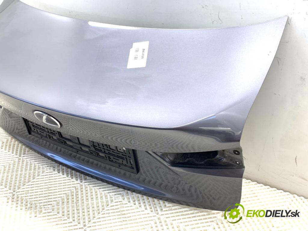 LEXUS IS sedan 2019 133 kW 300h (AVE30_) 2494 kapota zad