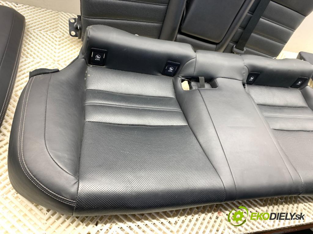 LEXUS IS sedan 2019 133 kW 300h (AVE30_) 2494 Sedadlo druhý rad