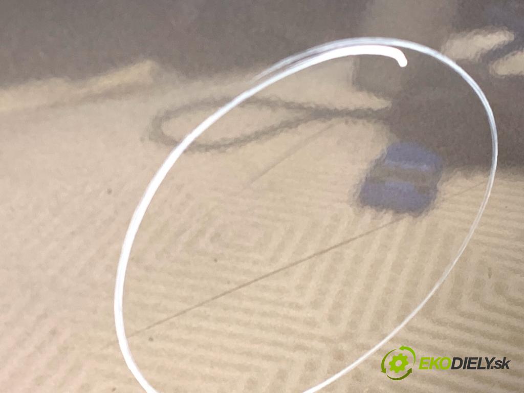 LEXUS IS sedan 2019 133 kW 300h (AVE30_) 2494 Dvere pravy zad