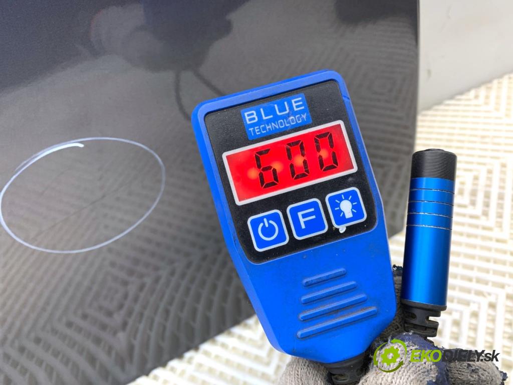 LEXUS IS sedan 2019 133 kW 300h (AVE30_) 2494 Dvere pravy zad